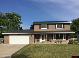 200 Thro Ave, Mankato, MN 56001