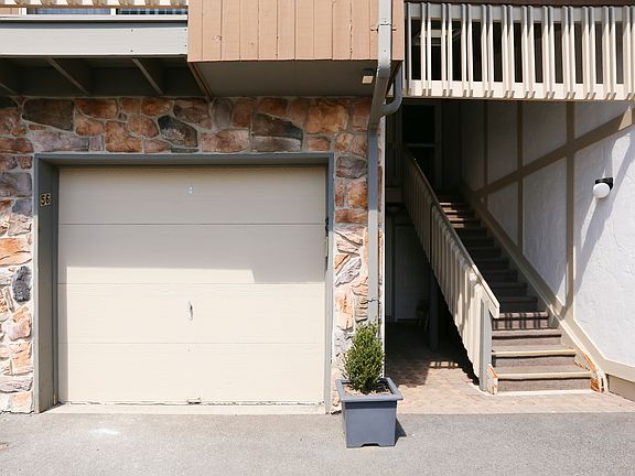 3rd image of 56 Paris Cir