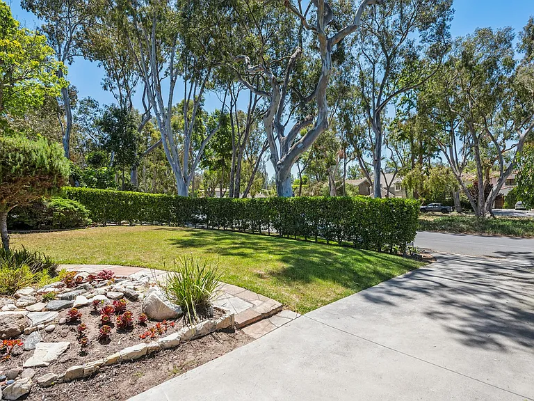 3409 Palos Verdes Dr N — Photo 15