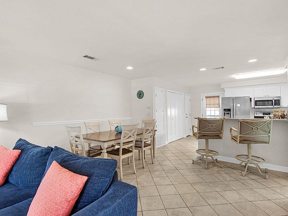 4th image of 241 Ellis Rd Unit 27