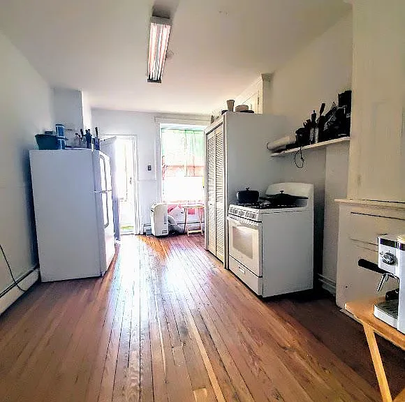 110 Sussex St #2R — Photo 5
