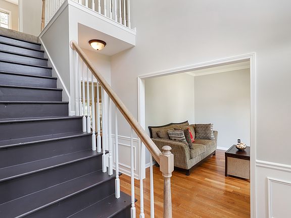 3rd image of 1960 Cobblewood Dr NW