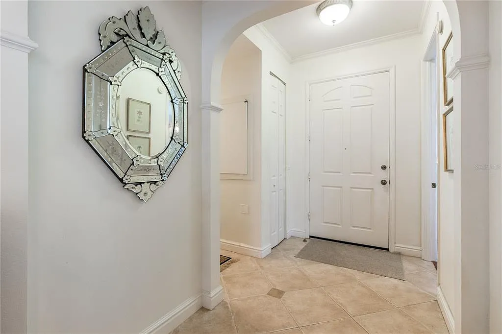 3 bed, 3.0 bath, 1650 sqft, $4,200 — Photo 4