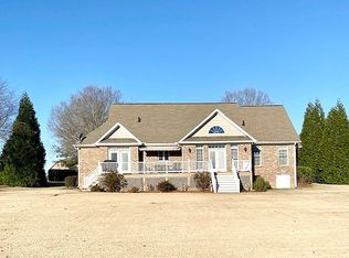 112 Sand Trap Ln, Greenwood, SC 29649