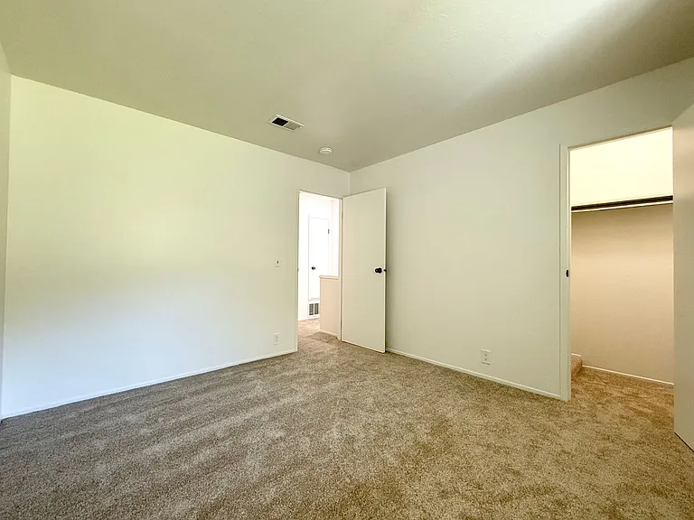 1254 Terra Nova Blvd — Photo 18