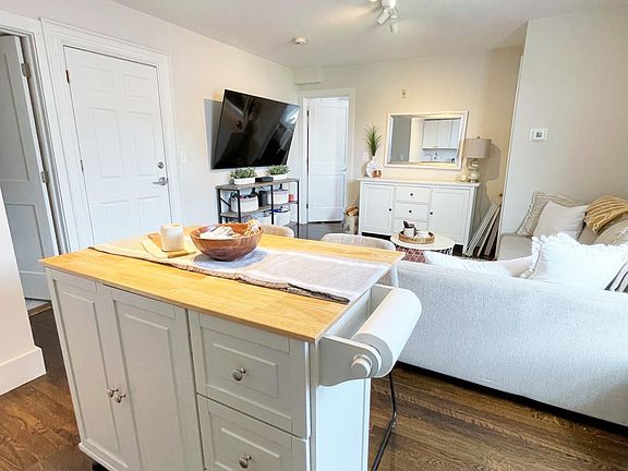 5th image of 203 Atlantic St #3A