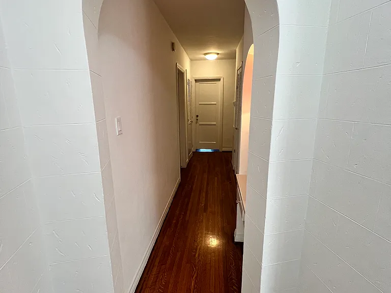1450 S Sherbourne Dr — Photo 5