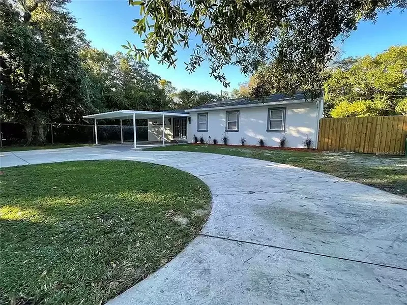 3 bed, 2.0 bath, 1208 sqft, $2,895 — Photo 2