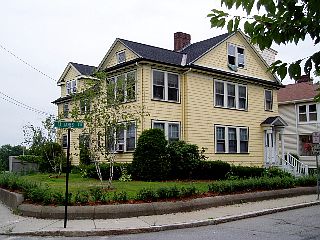 exterior with side yard