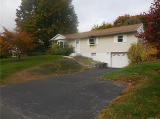 46 Continental Dr, New Windsor, NY 12553