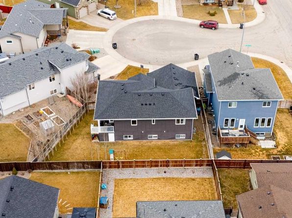 406 N Sundance Bay, Coalhurst, AB T0L 0V2