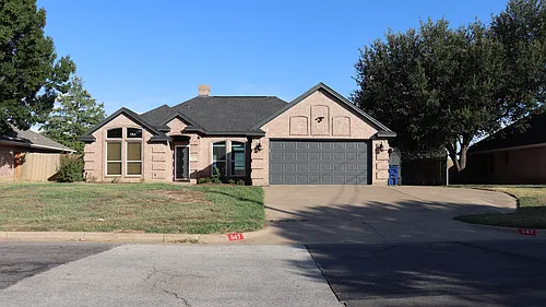 547 SW Rand Dr Photo 1