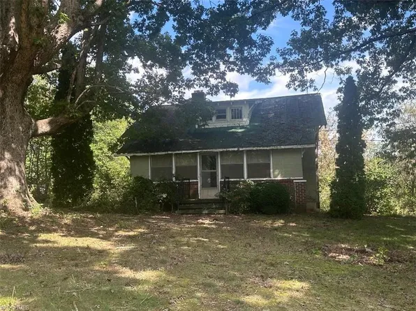 2037 Doss Rd, Danbury, NC 27016