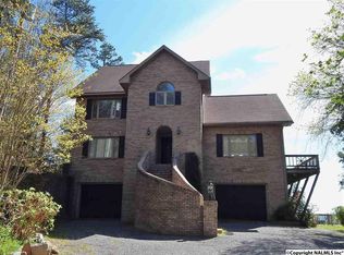 100 Lar Ana Ln, Guntersville, AL 35976