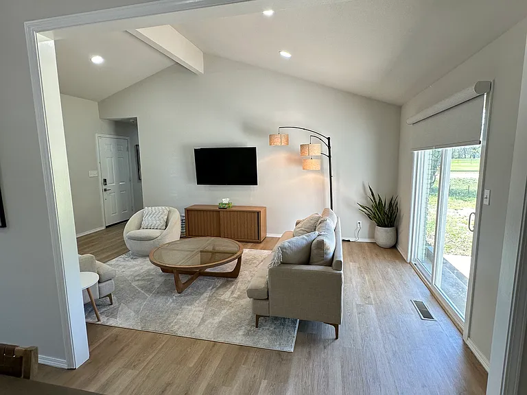 17488 S 90th East Ave — Photo 4