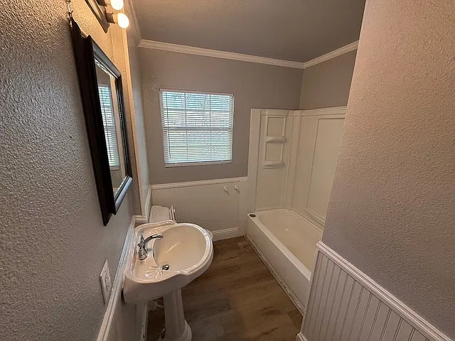 Charming 3-Bedroom Home with Fenced Yard — Photo 3