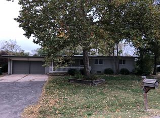 438 S Winterset Ln, Wichita, KS 67209