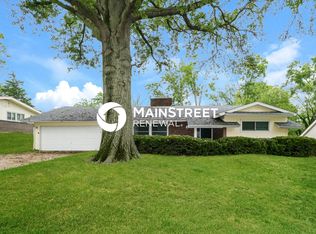 37 Montauk Dr, Saint Louis, MO 63146