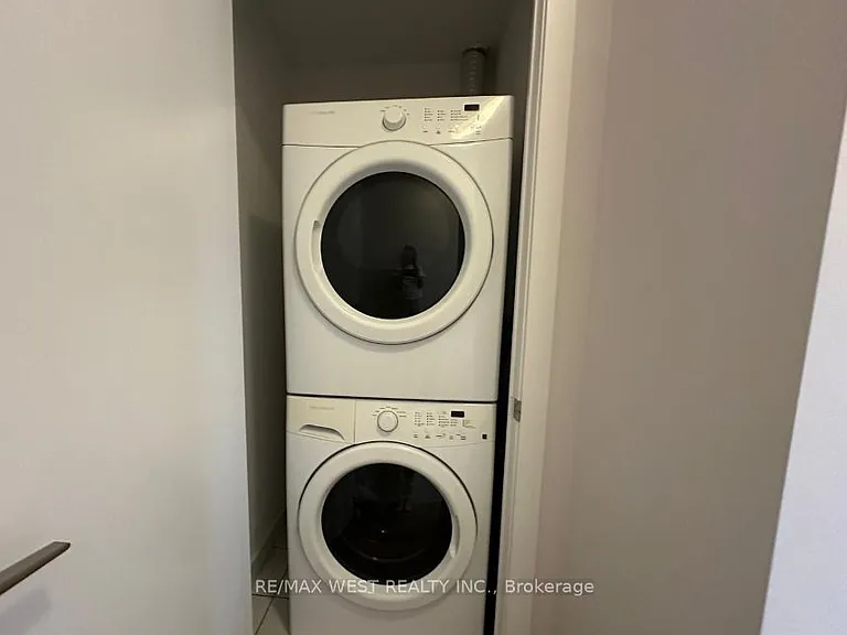 9471 Yonge St #630 — Photo 9