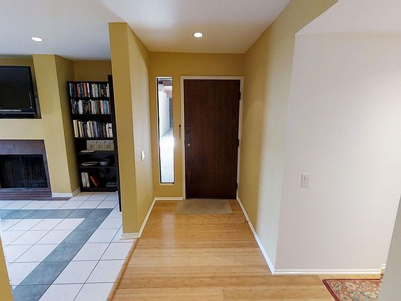 4th image of 1809 Peyton Ave Unit 108