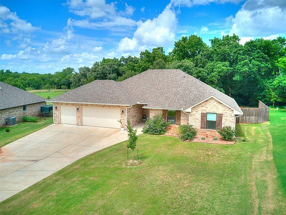 3rd image of 9542 Pastoral Dr
