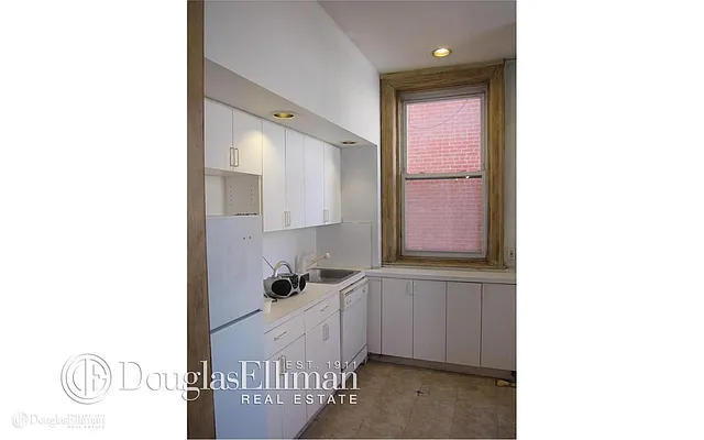 Rented by Douglas Elliman | media 2