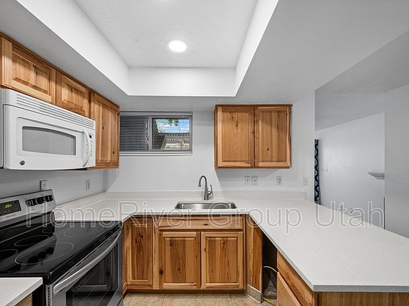 4th image of 229 E Hill Ave APT 1