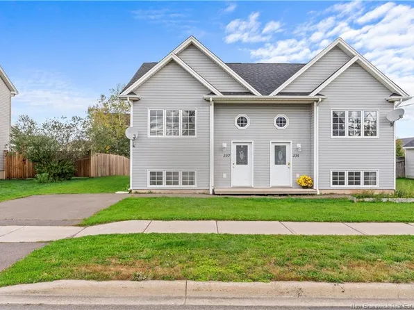 237 Glencairn Dr, Moncton, NB E1G 5G7