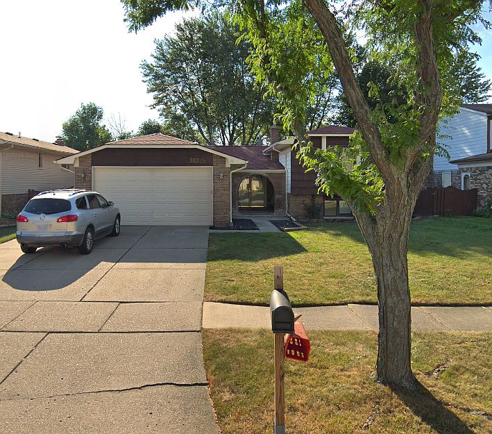 1st image of 38329 Cottonwood Dr