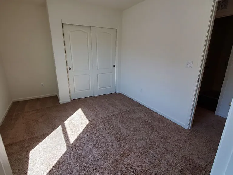 5540 Remington Way — Photo 6