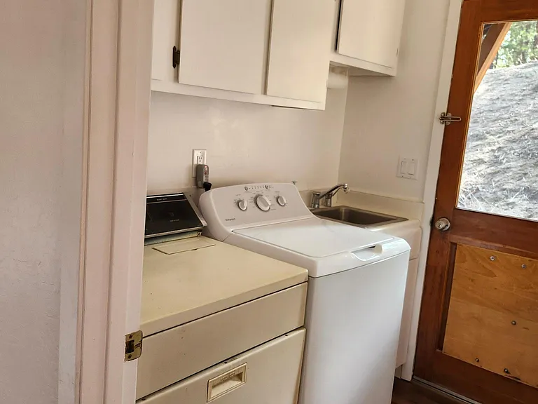 230 Logging Rd — Photo 12