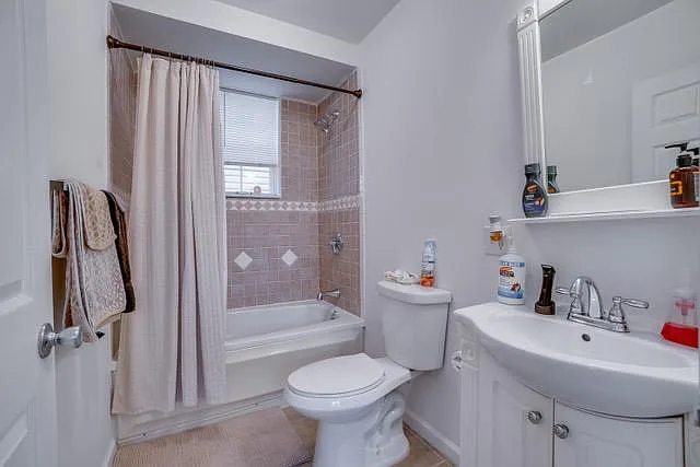 196 Zabriskie St #4 — Photo 13