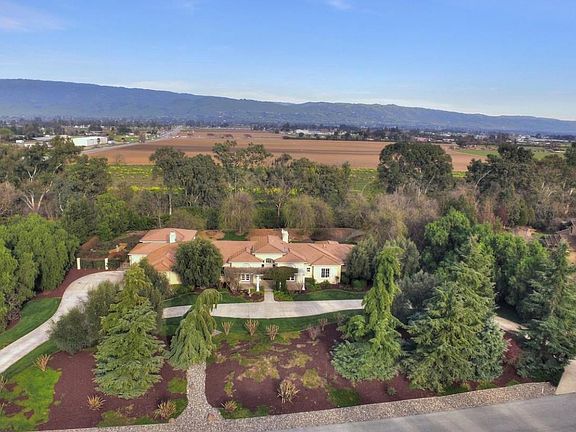 2nd image of 10764 Green Valley Dr