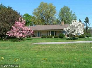 4 Cedar Ln, Luray, VA 22835