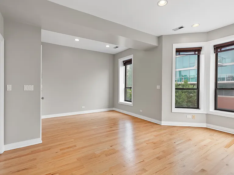 801 W Bradley Pl #3 — Photo 6