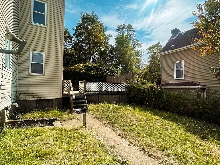 310 Marlow St — Photo 2