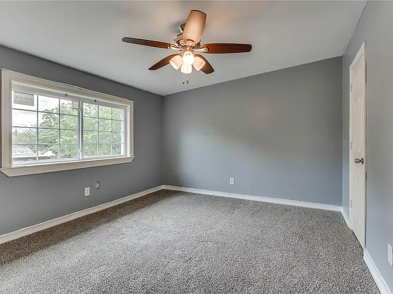 2310 Ridgedale Dr — Photo 11