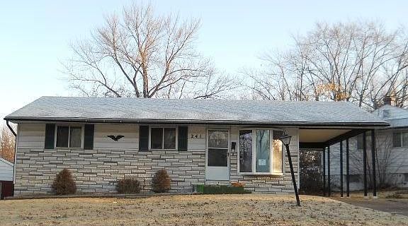 3rd image of 241 McAlpine Dr