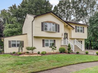 17 Independence Way, Hazlet, NJ 07730