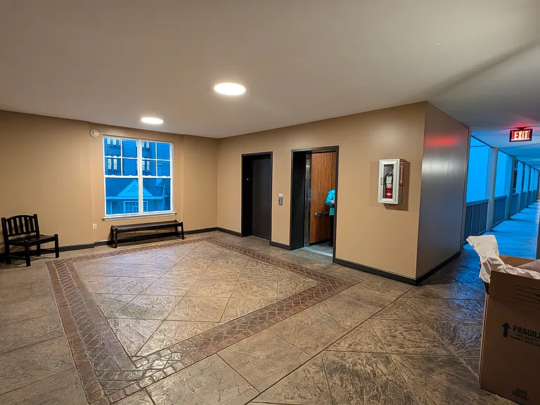 405 W 7th St #410 — Photo 23