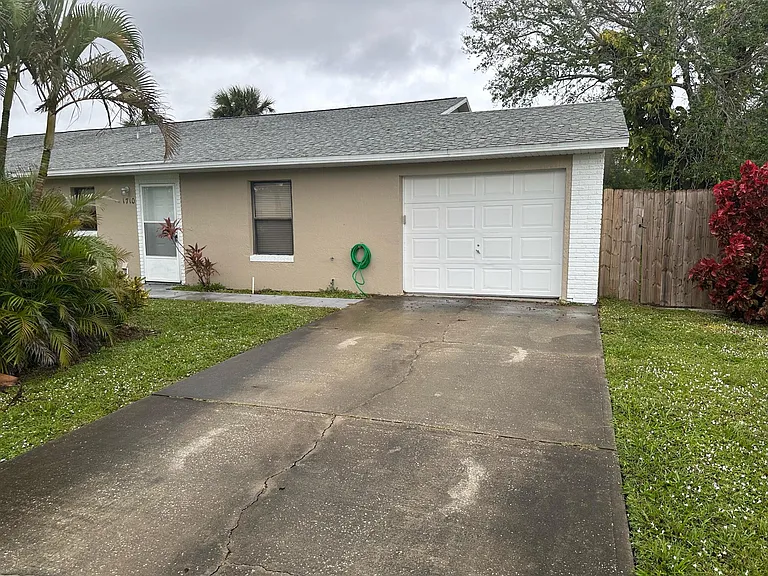1710 Mason Ter — Photo 1