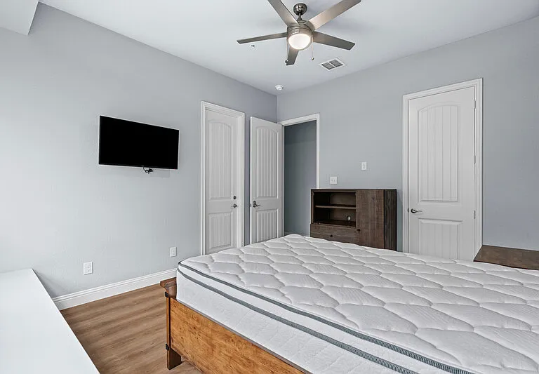 3322 S University Dr — Photo 9