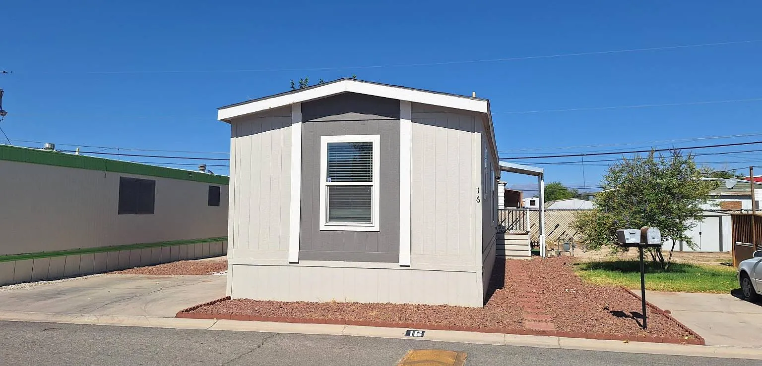 3 bed, 2.0 bath, $1,350 — Photo 2