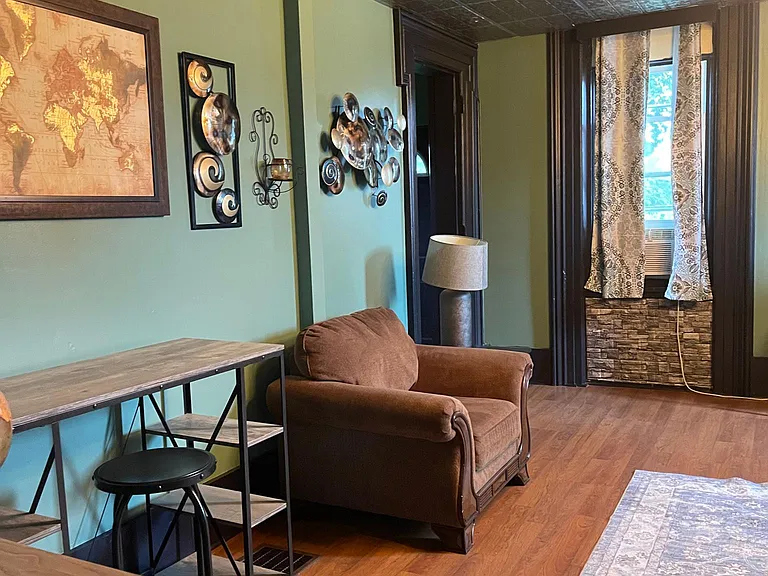363 Groves Ct — Photo 10