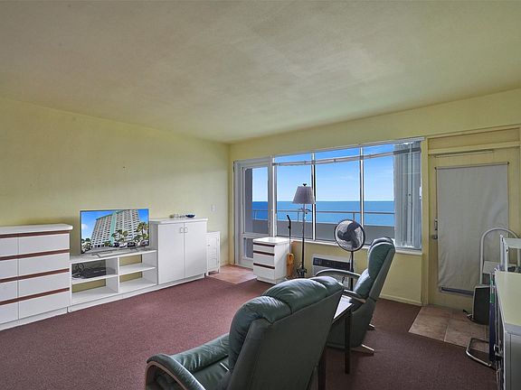 4th image of 4050 N Ocean Drive #1609