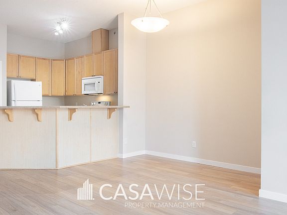 3rd image of 4312 139th Ave NW #403