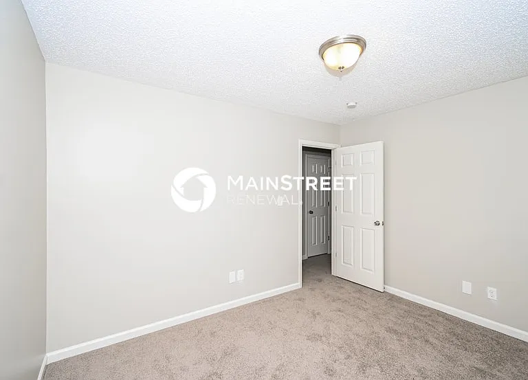 12 Stratford Dr — Photo 9