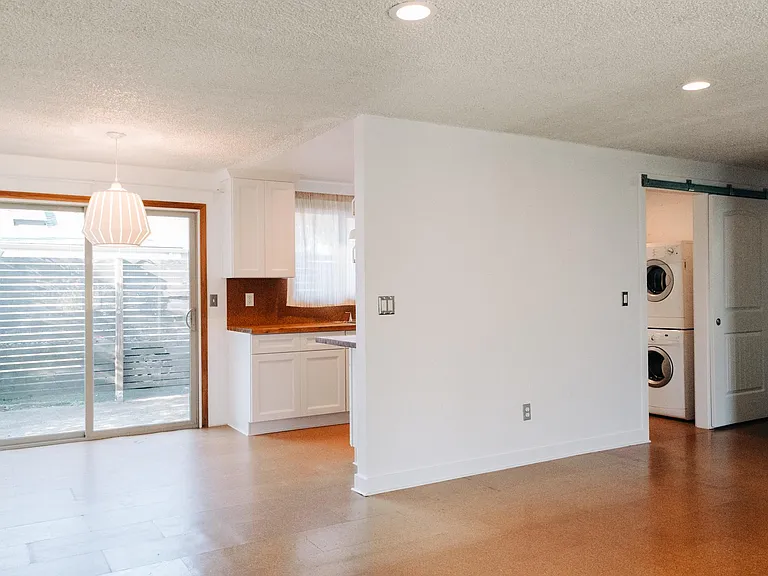 5241 NE 33rd Avenue Alberta Arts Duplex — Photo 8
