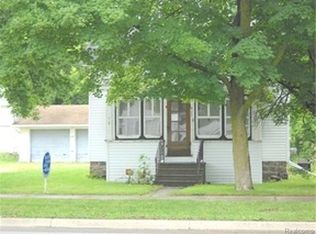 417 S Grand Ave, Fowlerville, MI