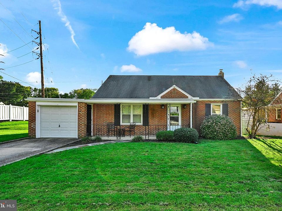 1st image of 860 Hess Rd
